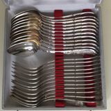 Silver metal housewife with 12 forks et 12 spoons