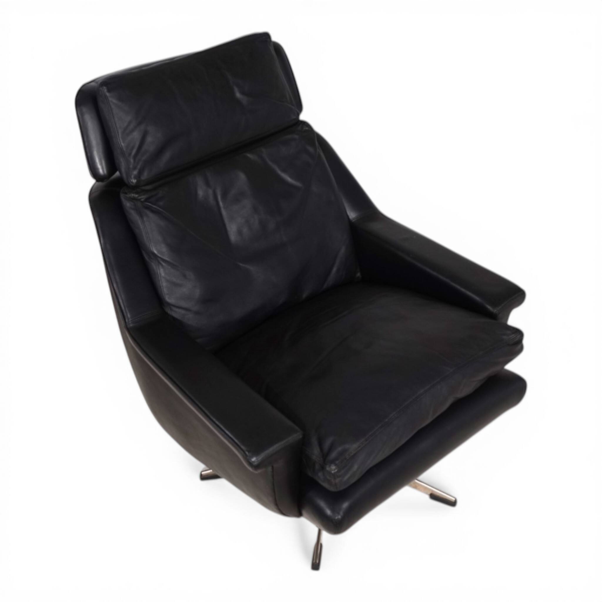 Black leather chaise longue esa 802 by Werner Langenfeld, 1970