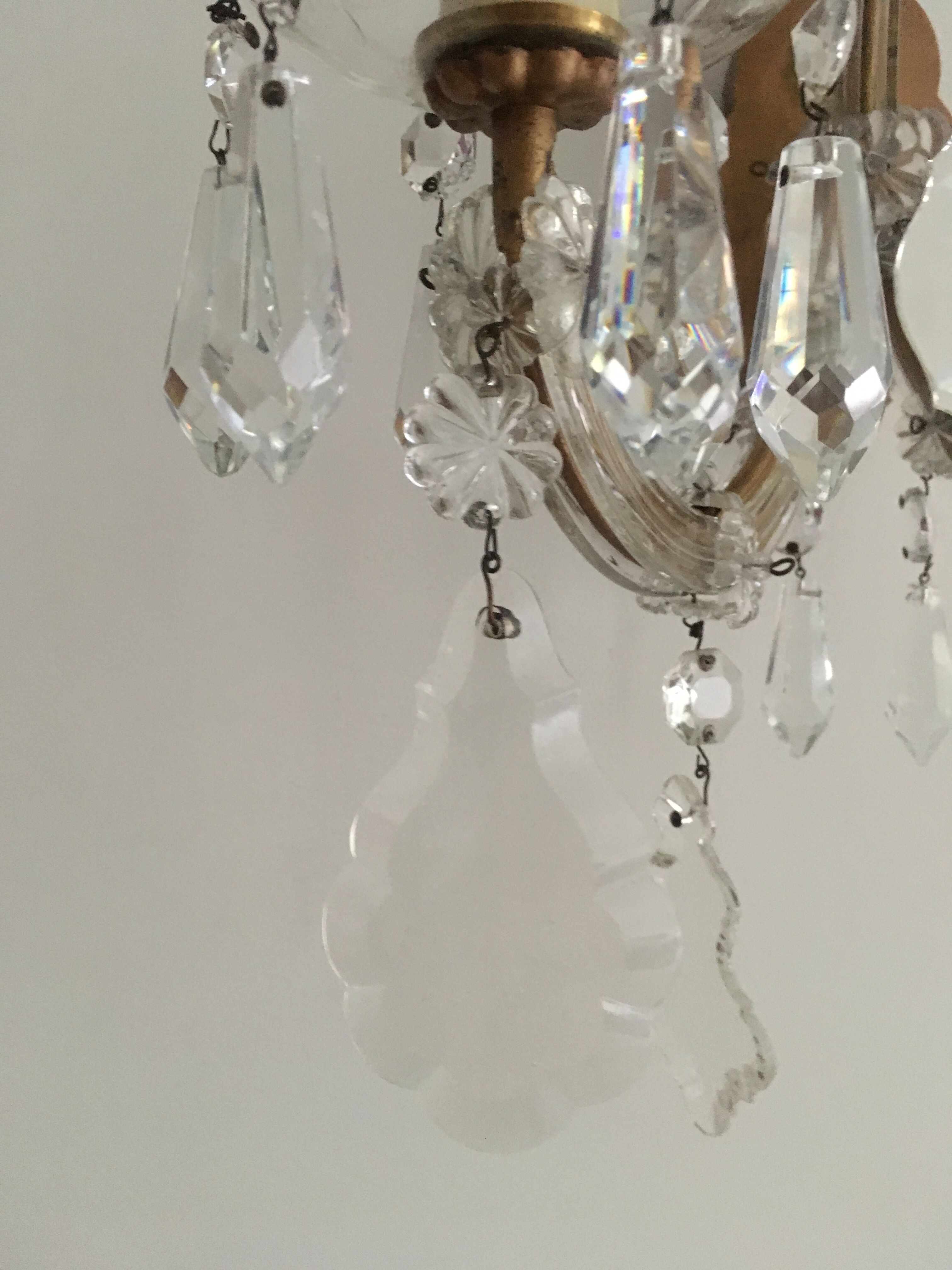 Two-arm crystal light wall light