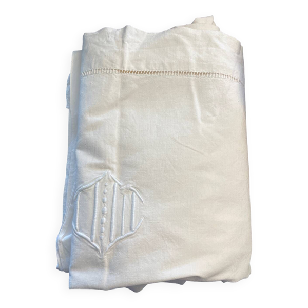 Drap blanc brodée MD