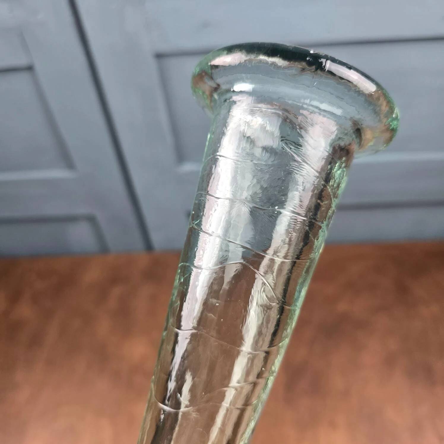 Large vintage ribbed glass soliflore – Transparent vase