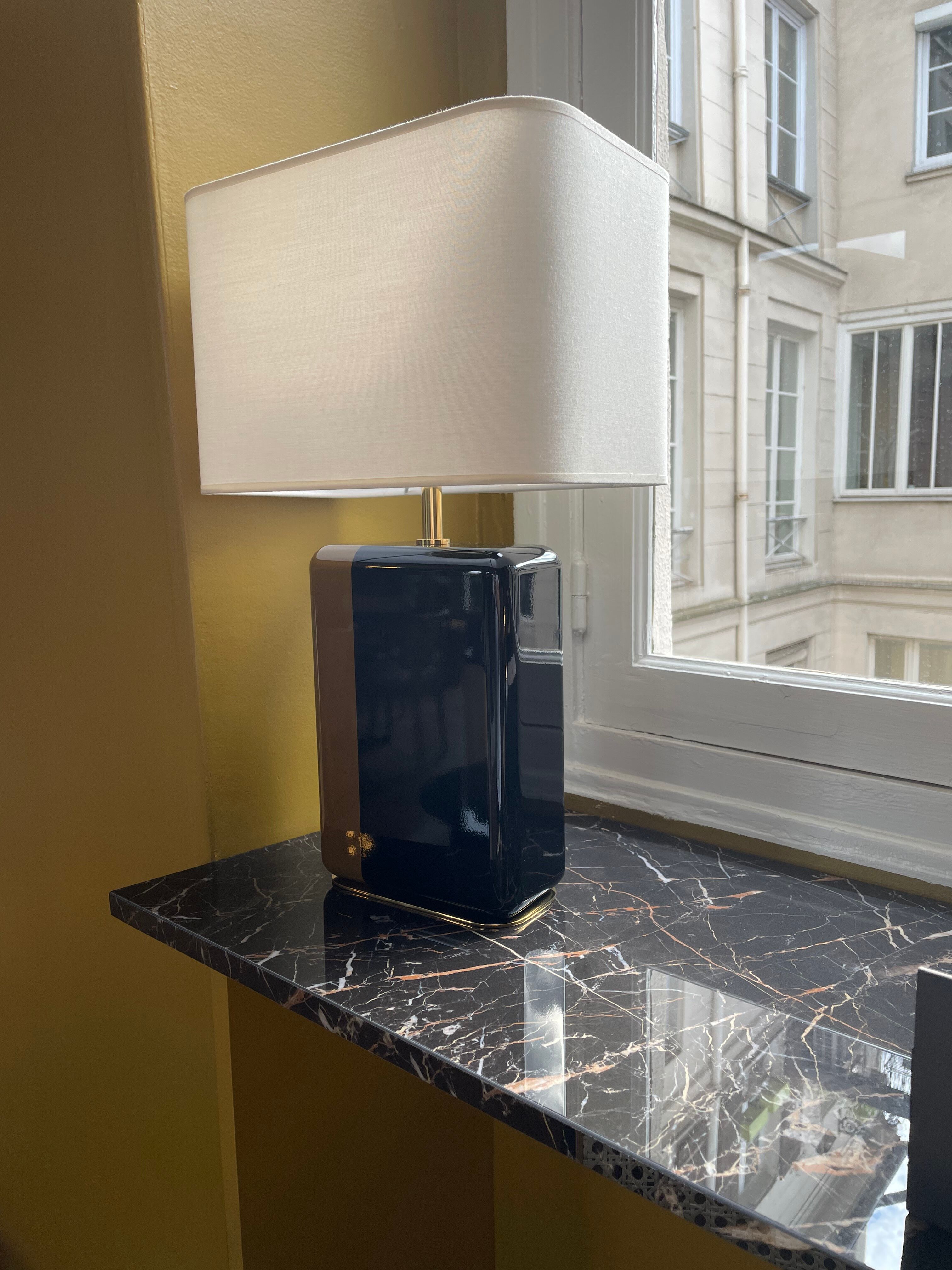 Bourbon lacquer lamp and brass black mustard