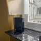 Lampe bourbon laque et laiton noir moutarde