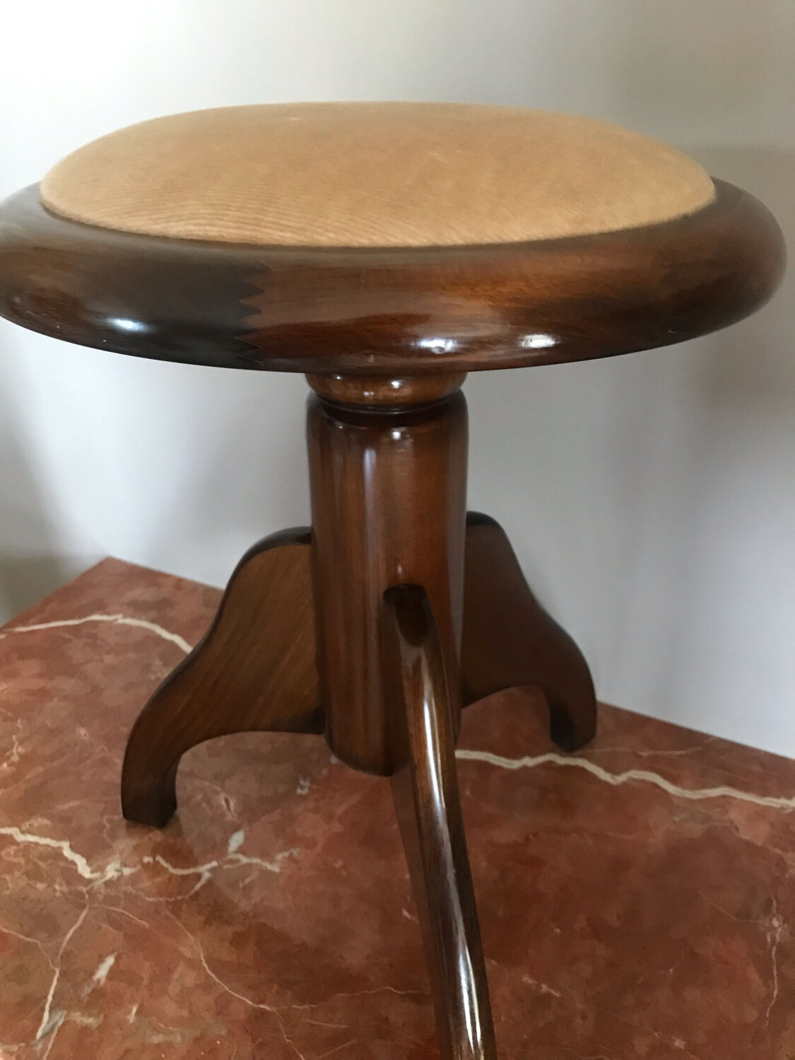 Piano stool