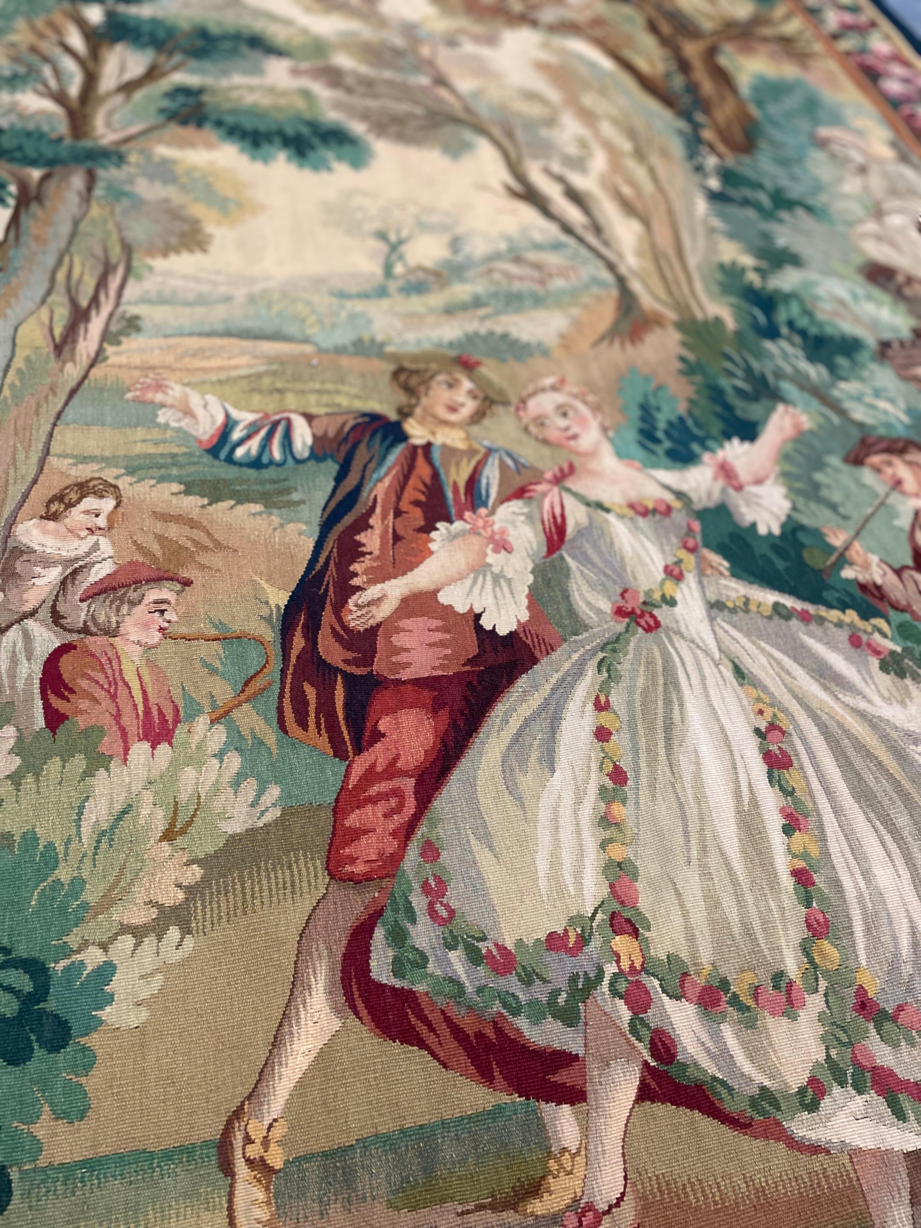 Tapisserie murale en laine de style français élégant avec verdure et scène de cour romantique