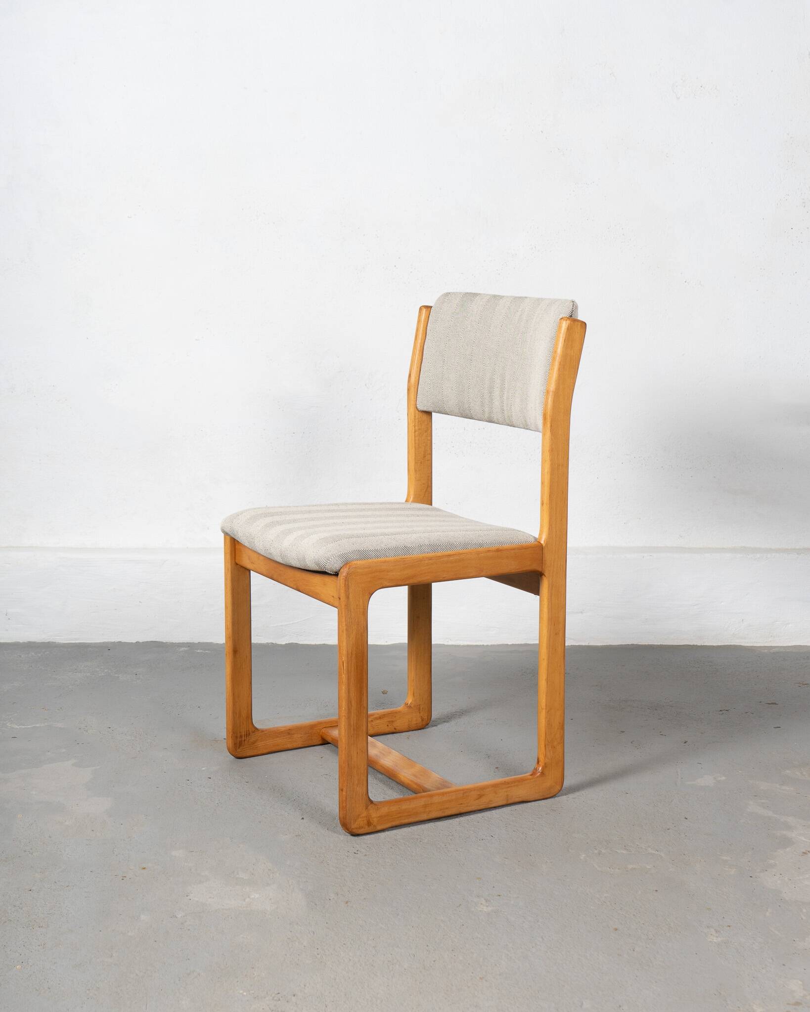 Set of 2 Beech Chairs by Guilleumas, Spain
