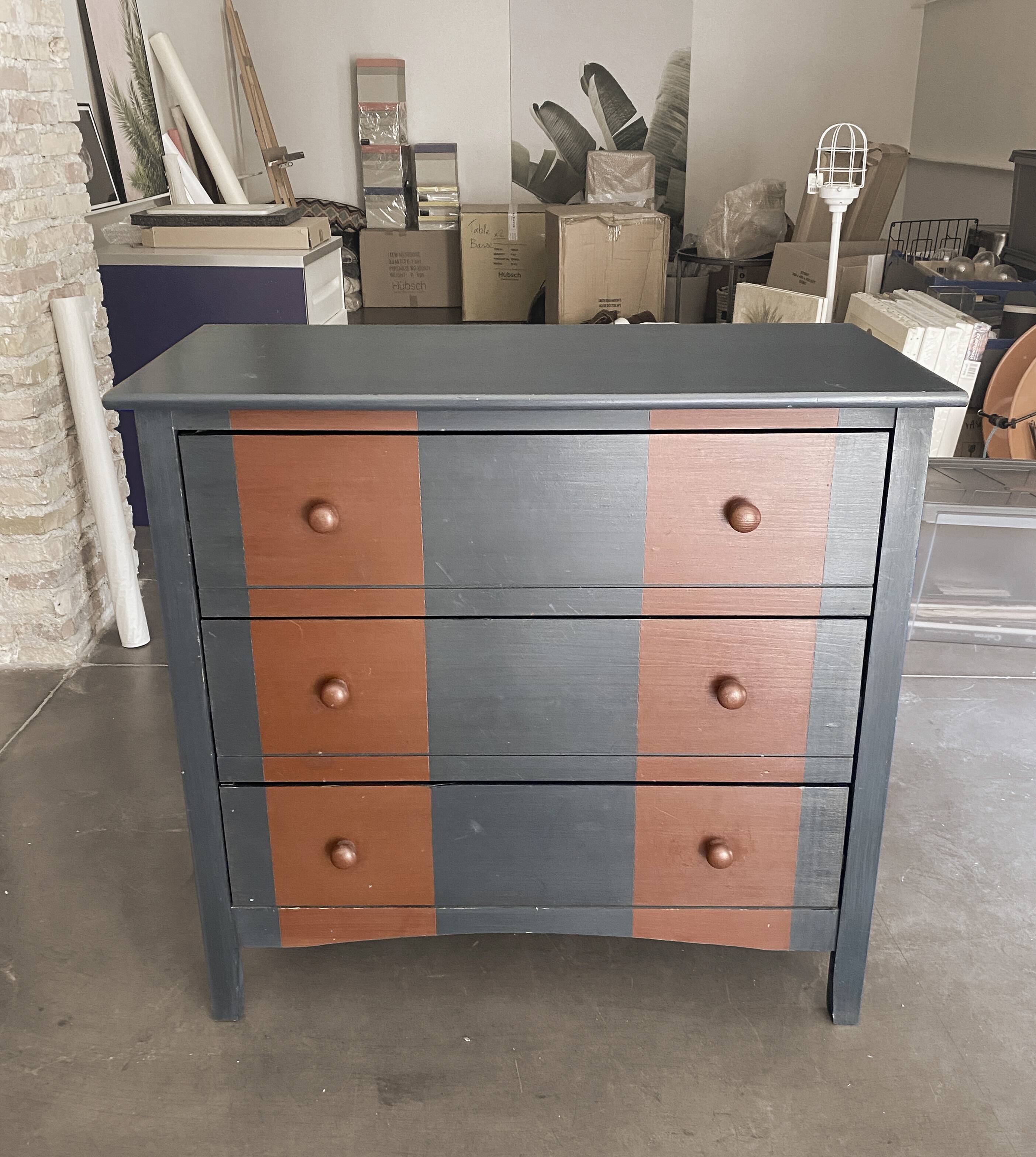 Small two-tone painted chest of drawers