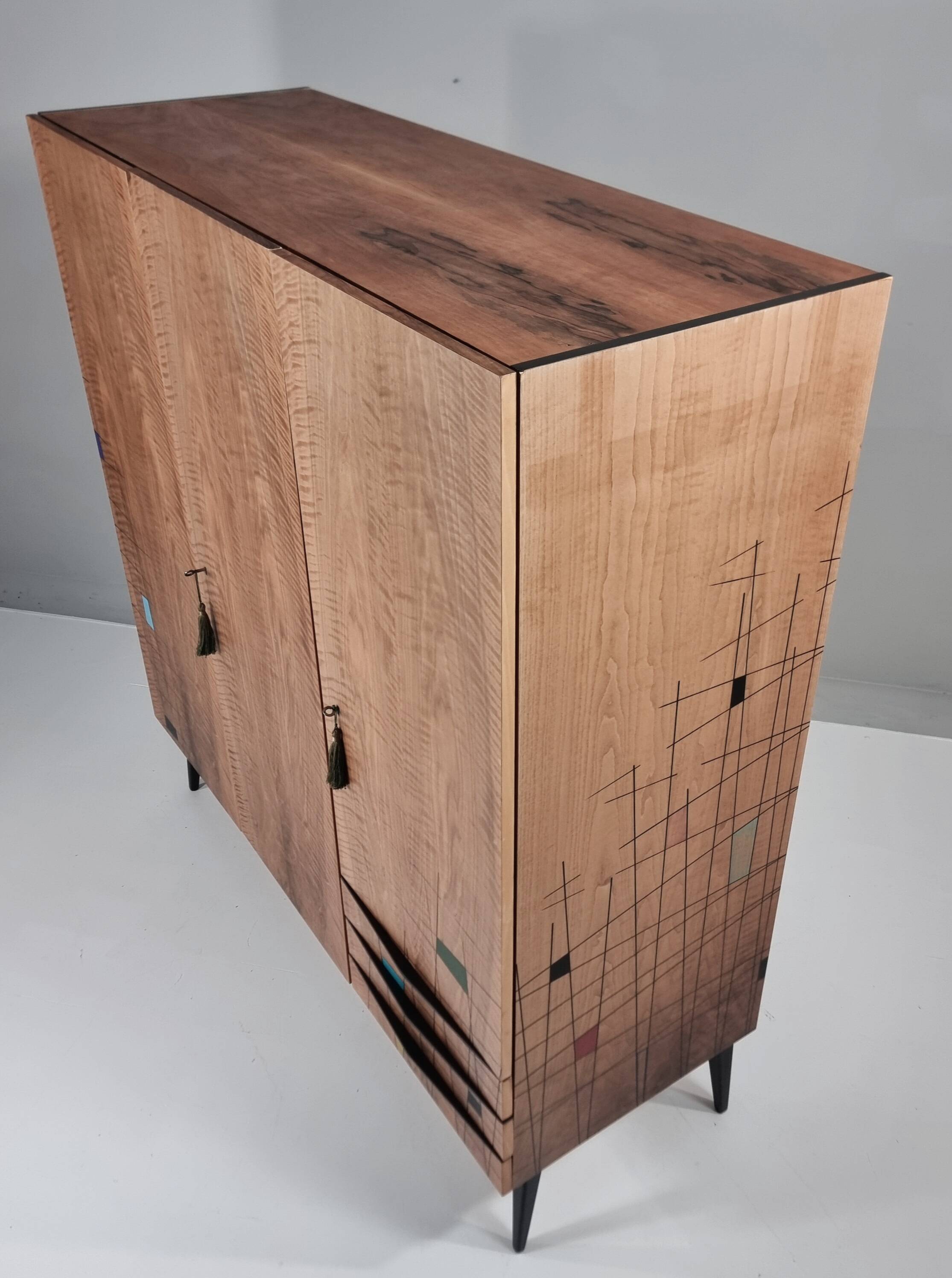 Armoire vintage en noyer, années 1970
