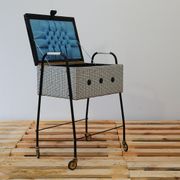 Table de couture allemand sur roulettes des années 1970
