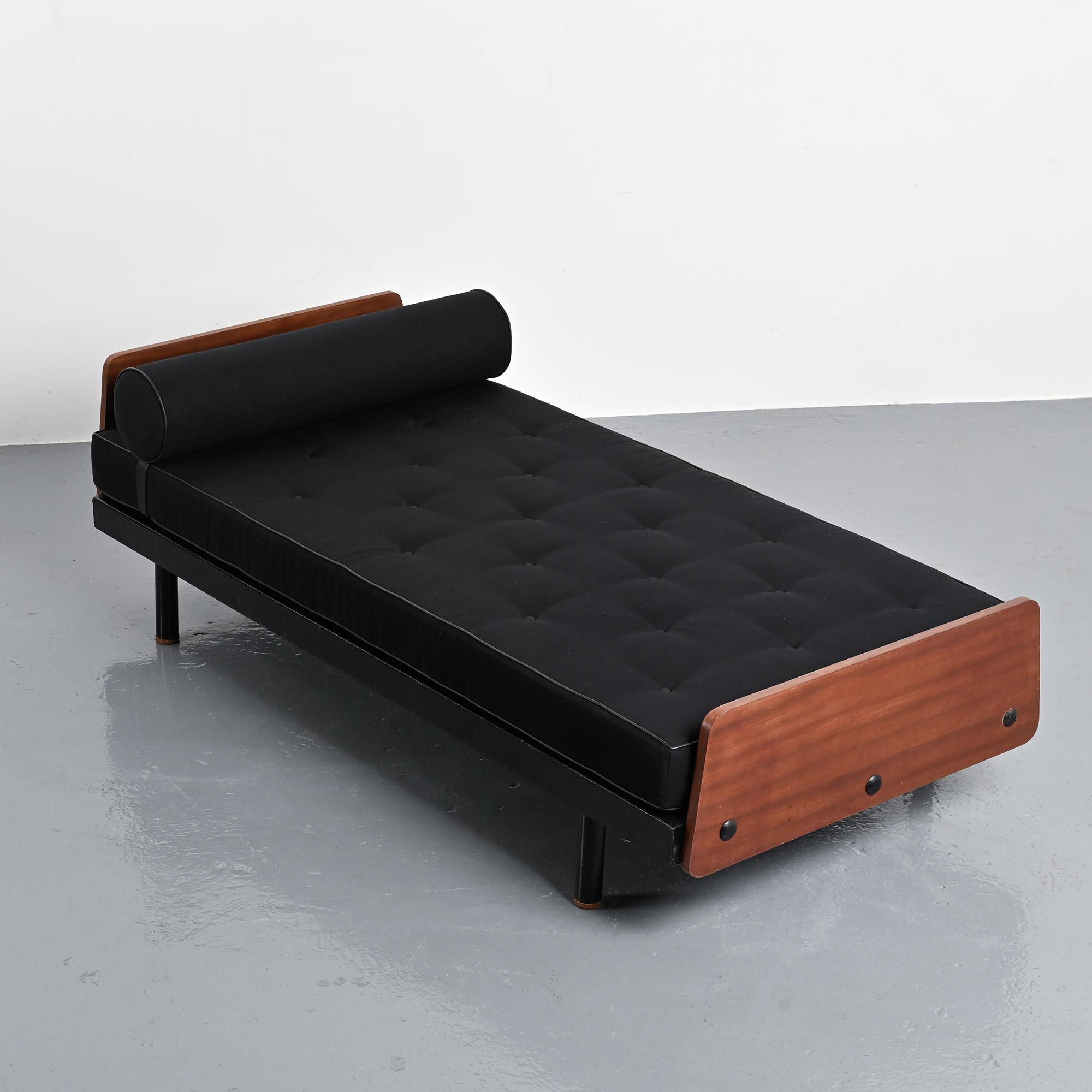 Lit SCAL par Jean Prouvé, circa 1955