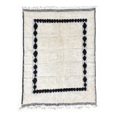 tapis marocain blanc et noir de la region de Mrirt