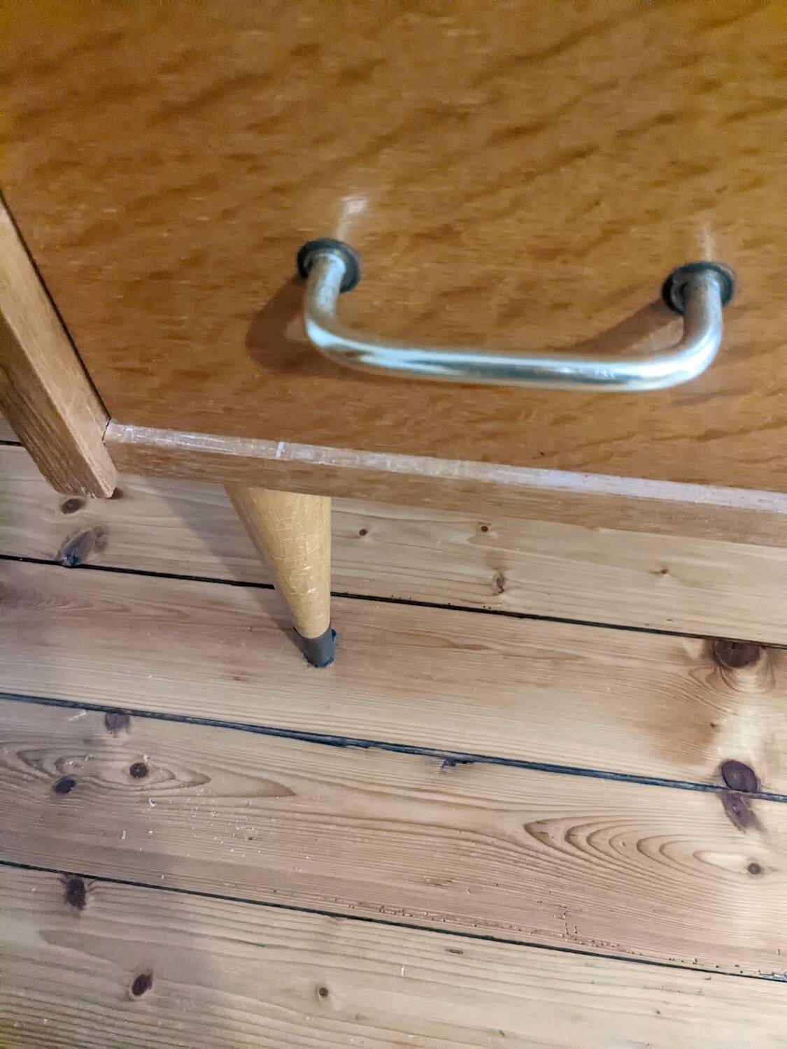 Vintage chest of drawers with spindle legs