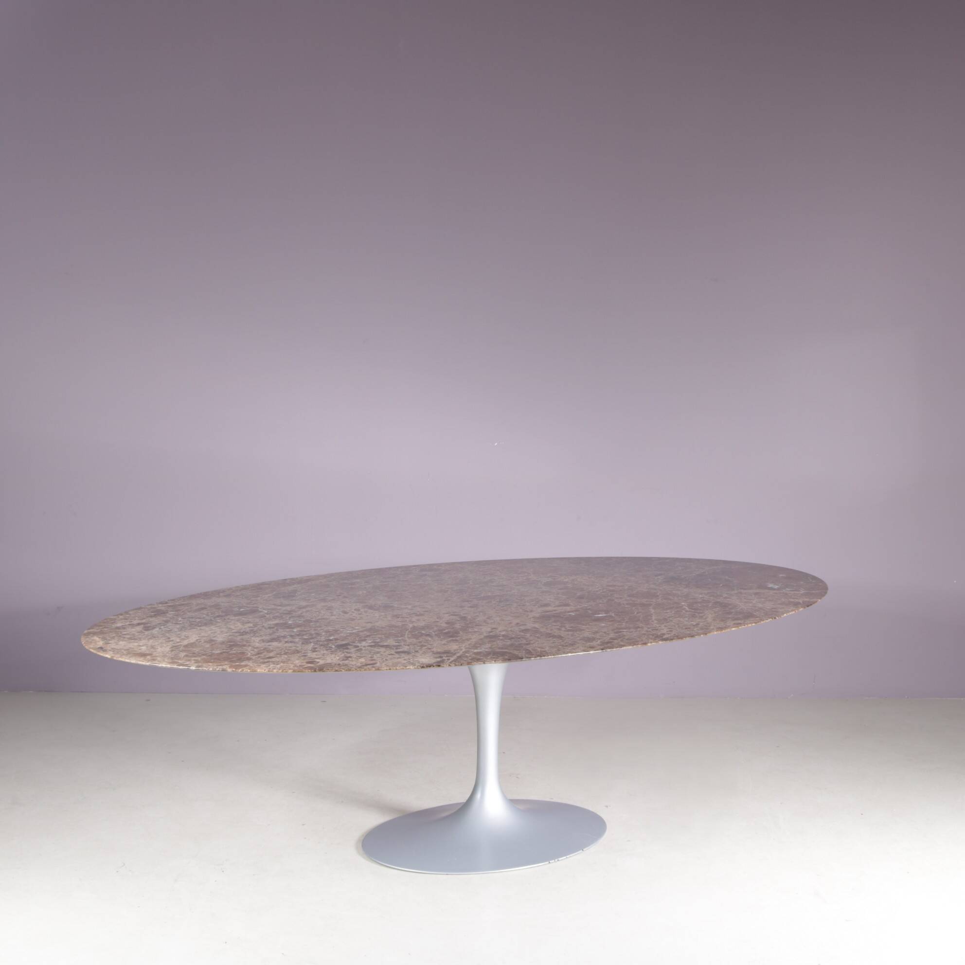 Table ovale XL Tulip Eero Saarinen pour Knoll Int.