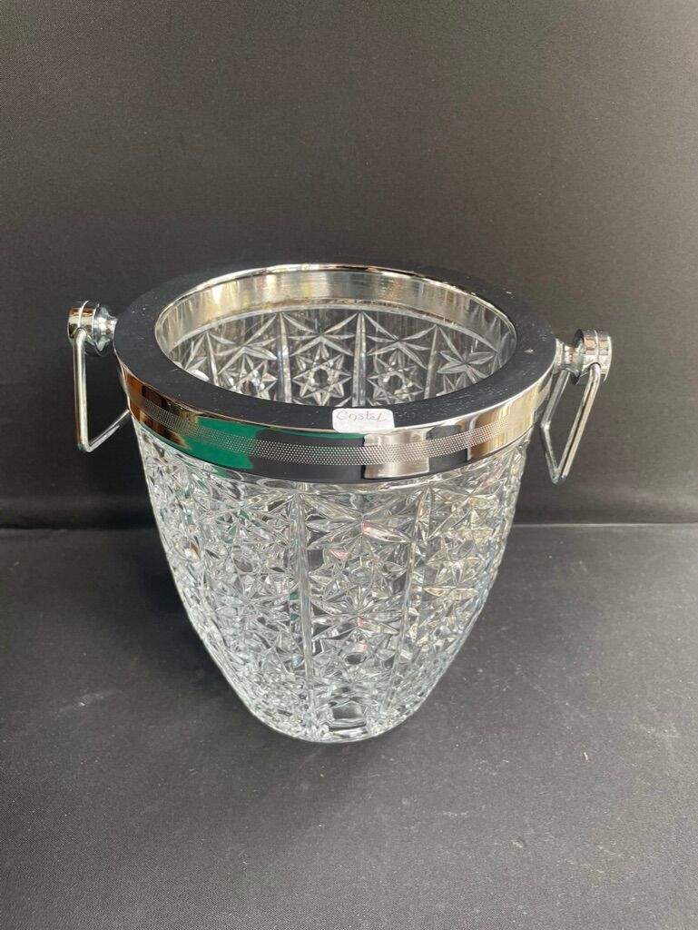 Crystal and chrome metal cooling bucket