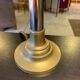 Paire de lampes anciennes en bronze et acier