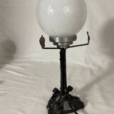 Lampe art nouveau art déco en fer forgé globe blanc