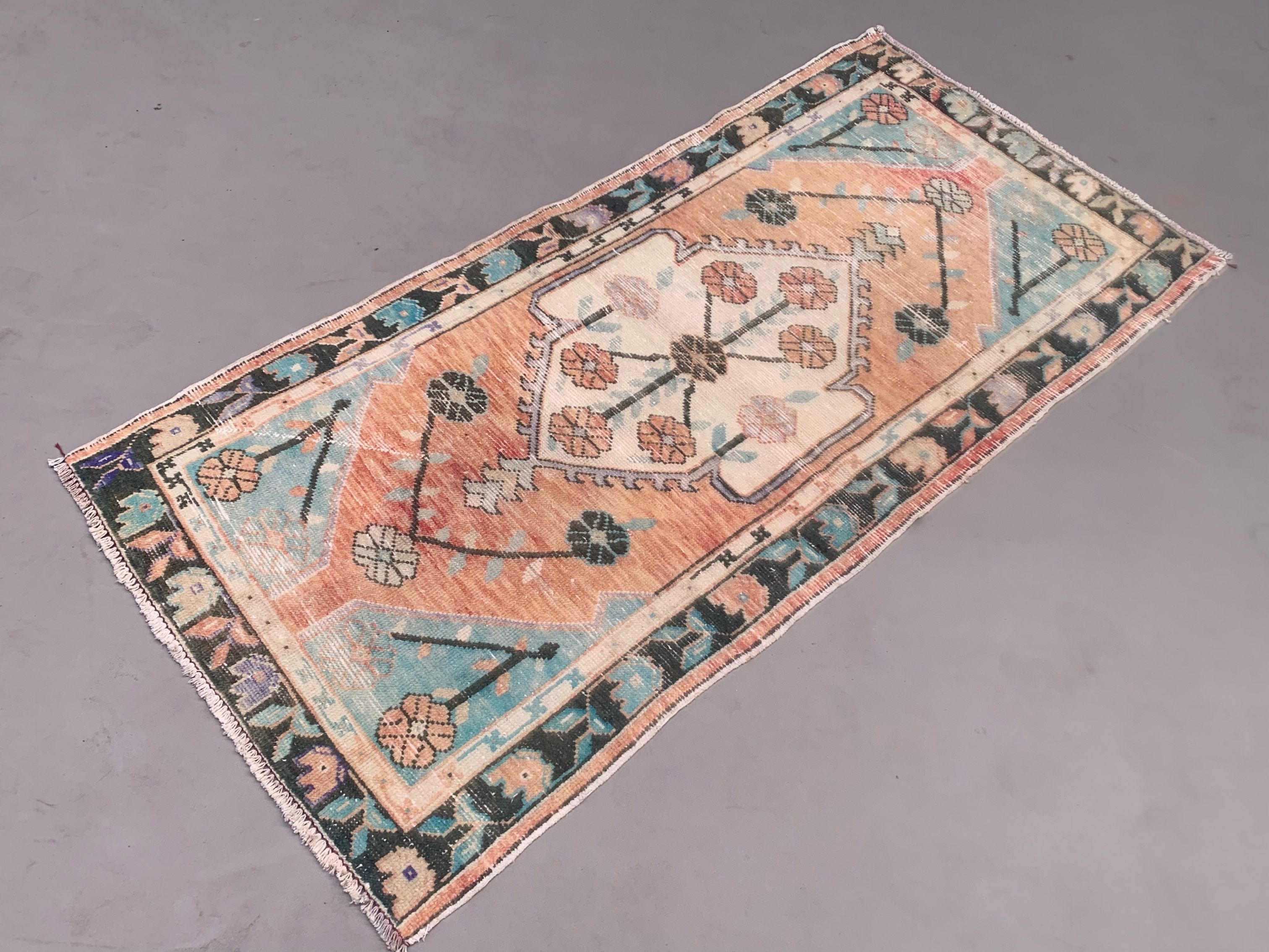 Turkish oushak rug 164x77 cm vintage carpet