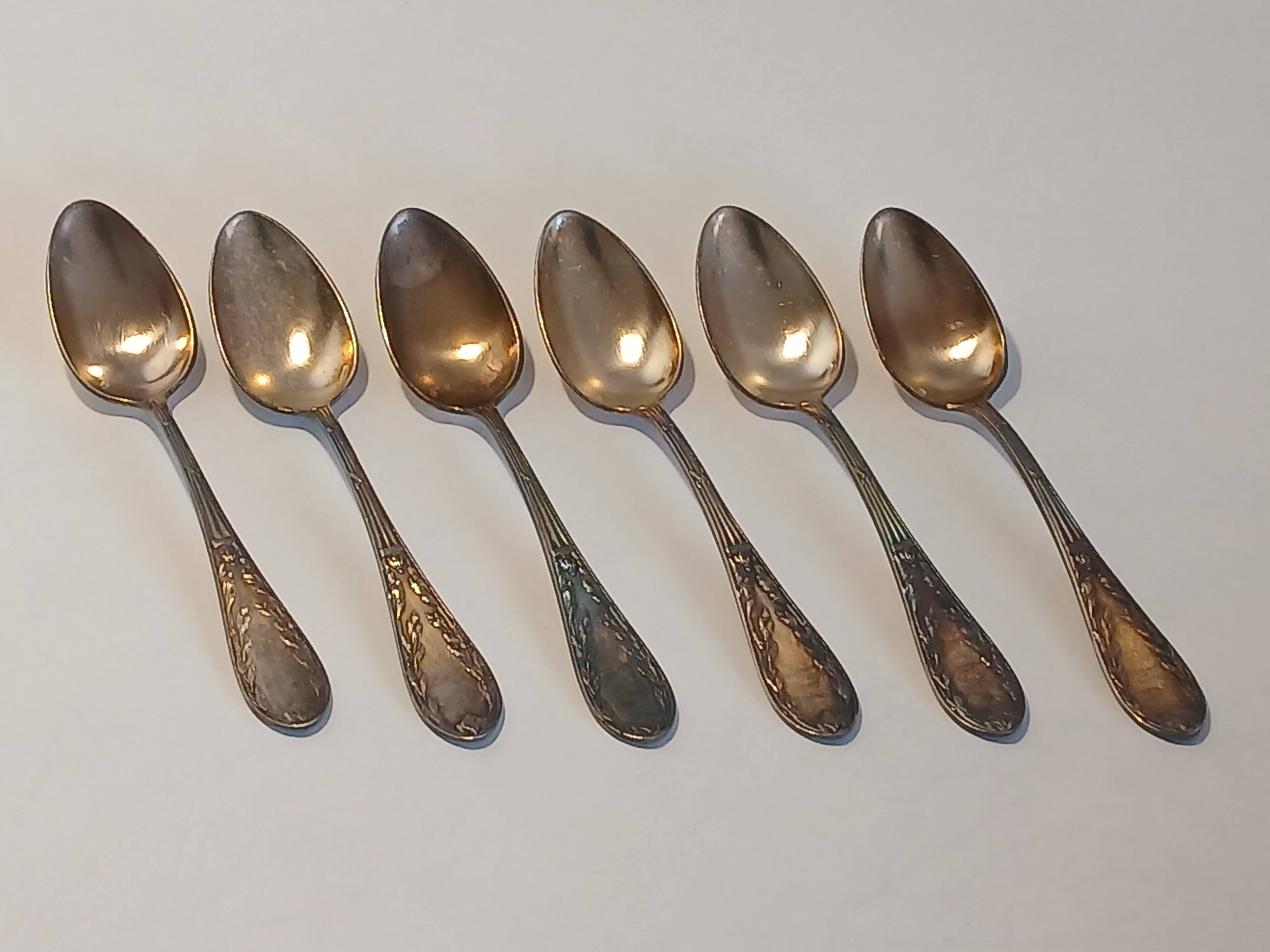 Set of 6 small spoons
