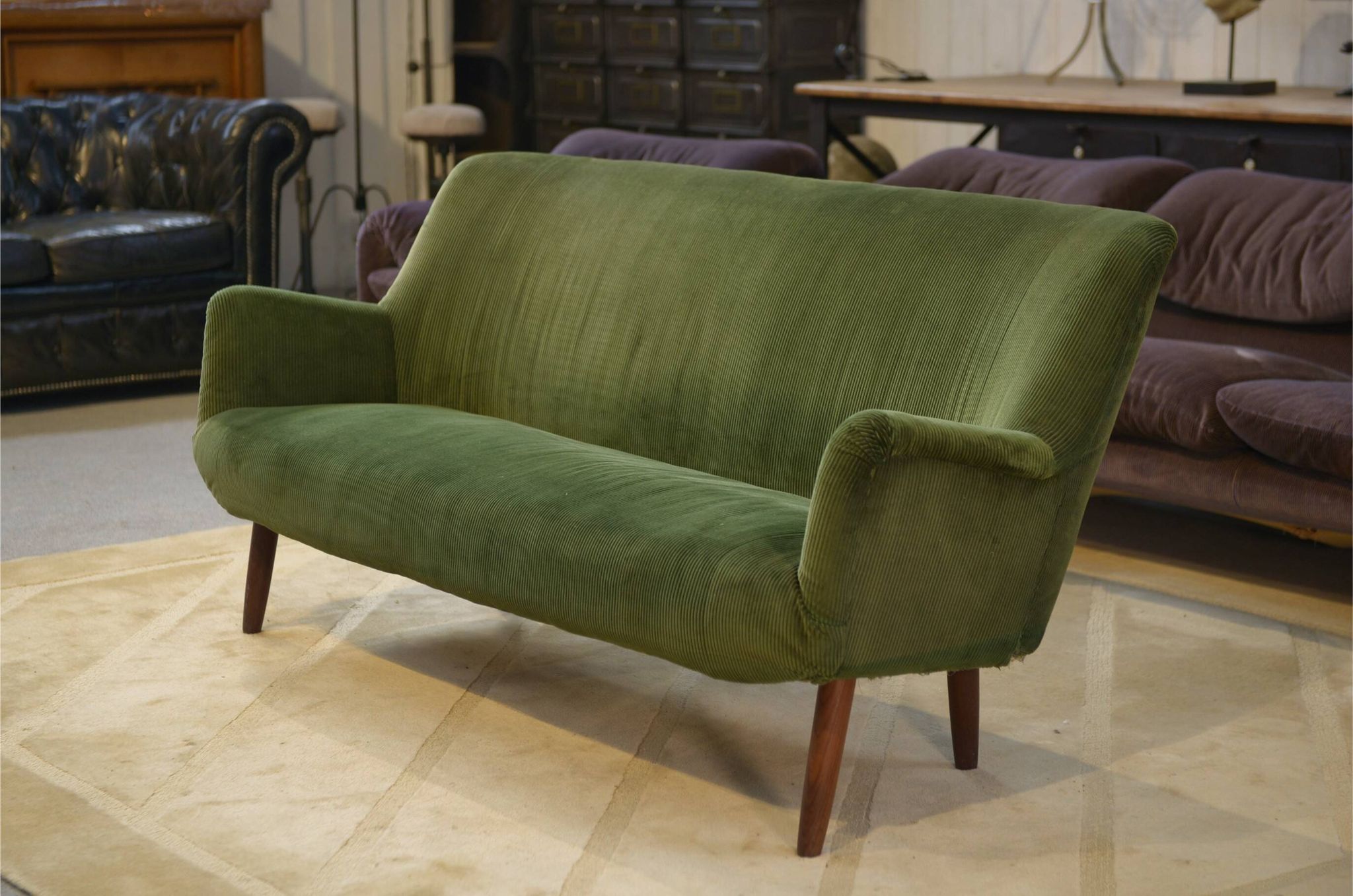 Green velvet canapé 1960s