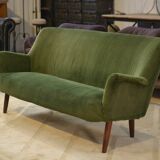 Green velvet canapé 1960s