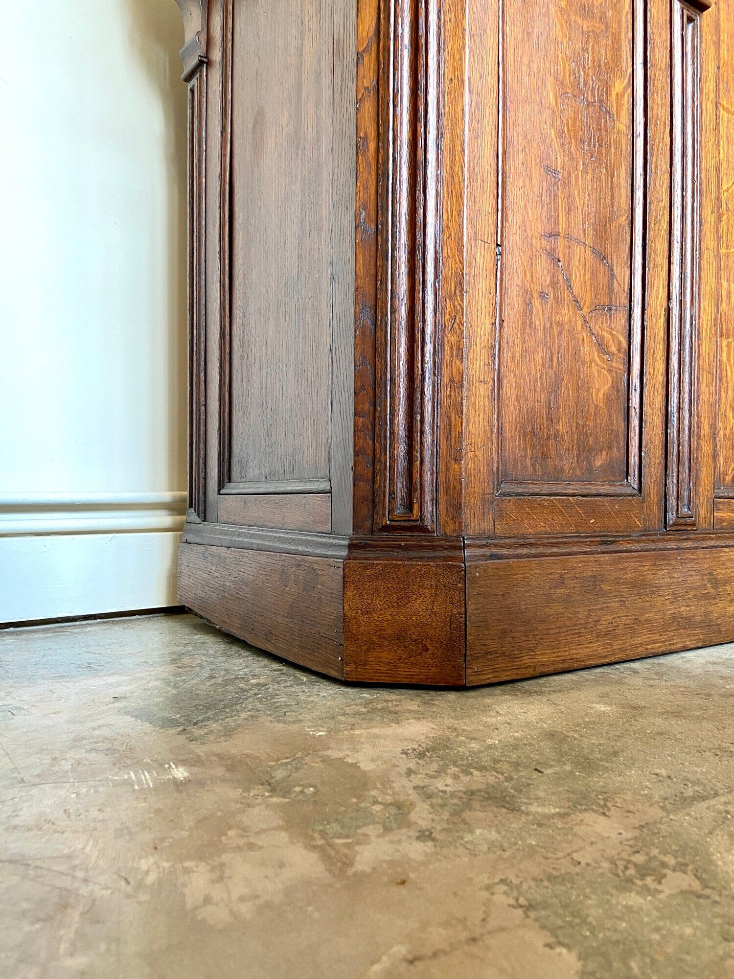 Counter, reception furniture in solid wood early twentieth century