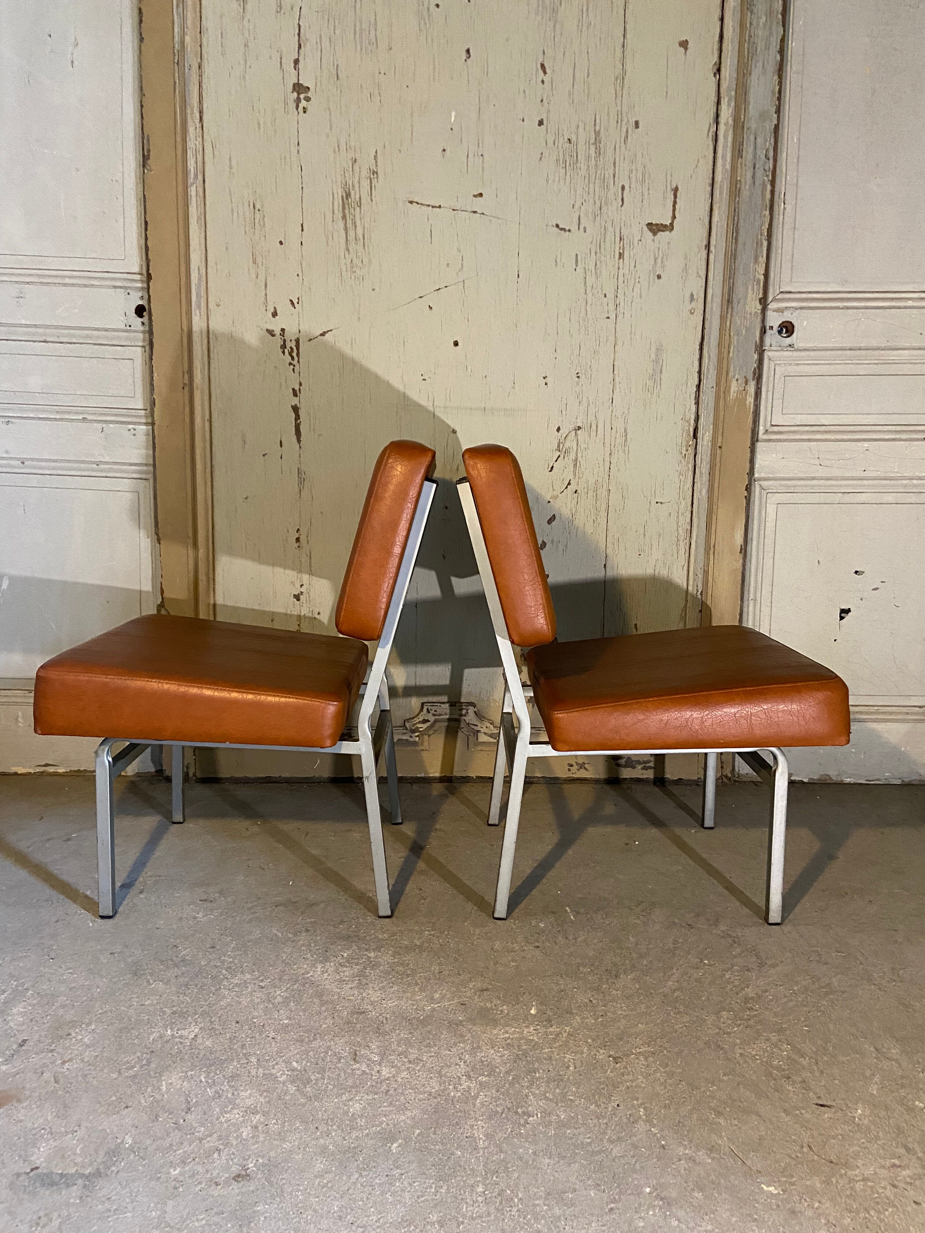 Pair of modernist low chairs in skai camel vintage 60s/70s