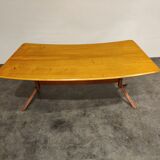Table basse incurvée du milieu du siècle, années 1960
