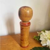 Poupée kokeshi en bois japonaise