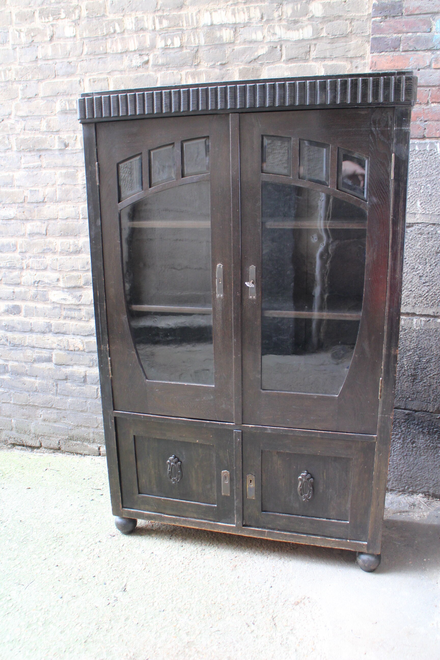 Colonial Library 1900