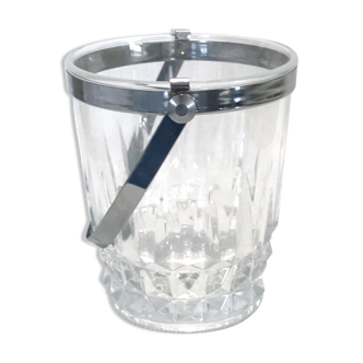 Ice bucket