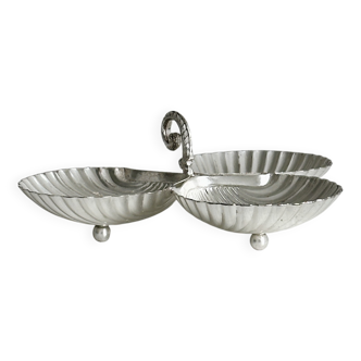 plat à compartiments en forme de coquillage