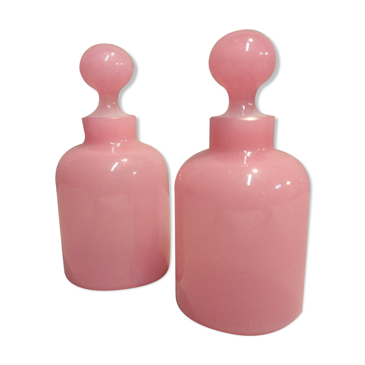 Pair of vintage flakes