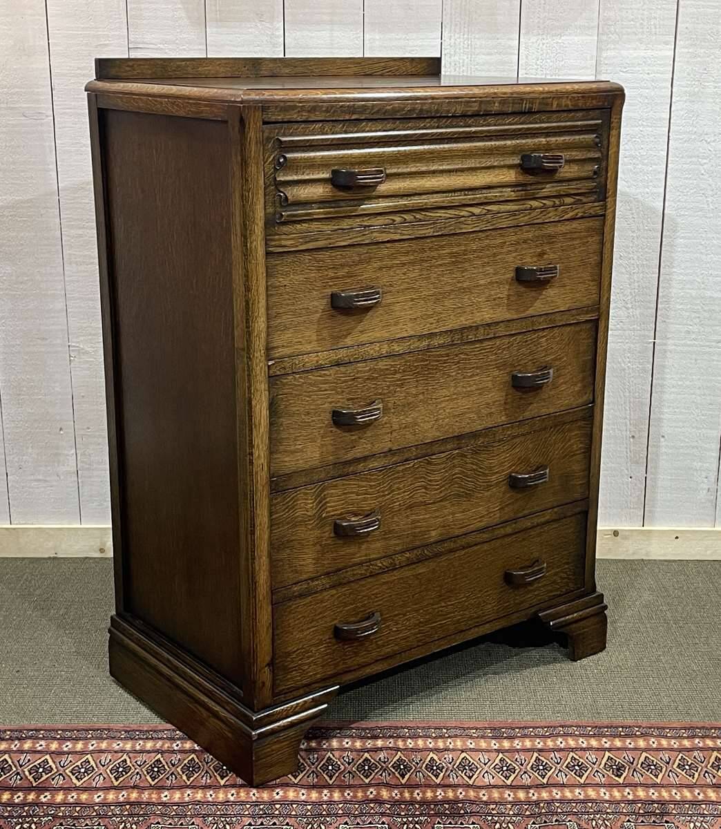 1950s English Art Deco oak chest of drawers