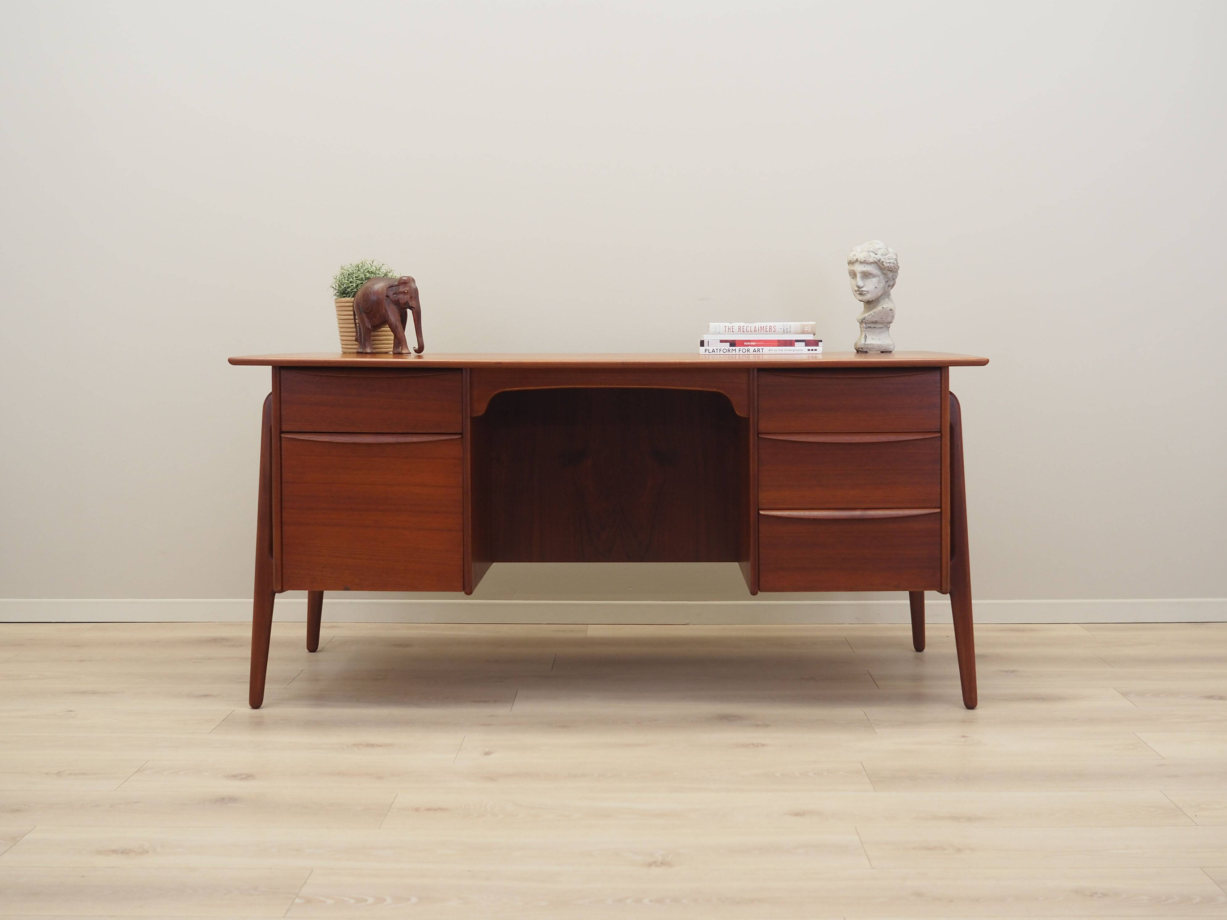 Teak desk, Danish design, 1960s, designer: Svend Age Madsen