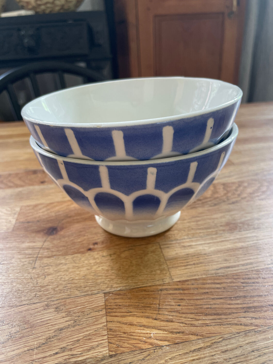 2 large vintage bowls