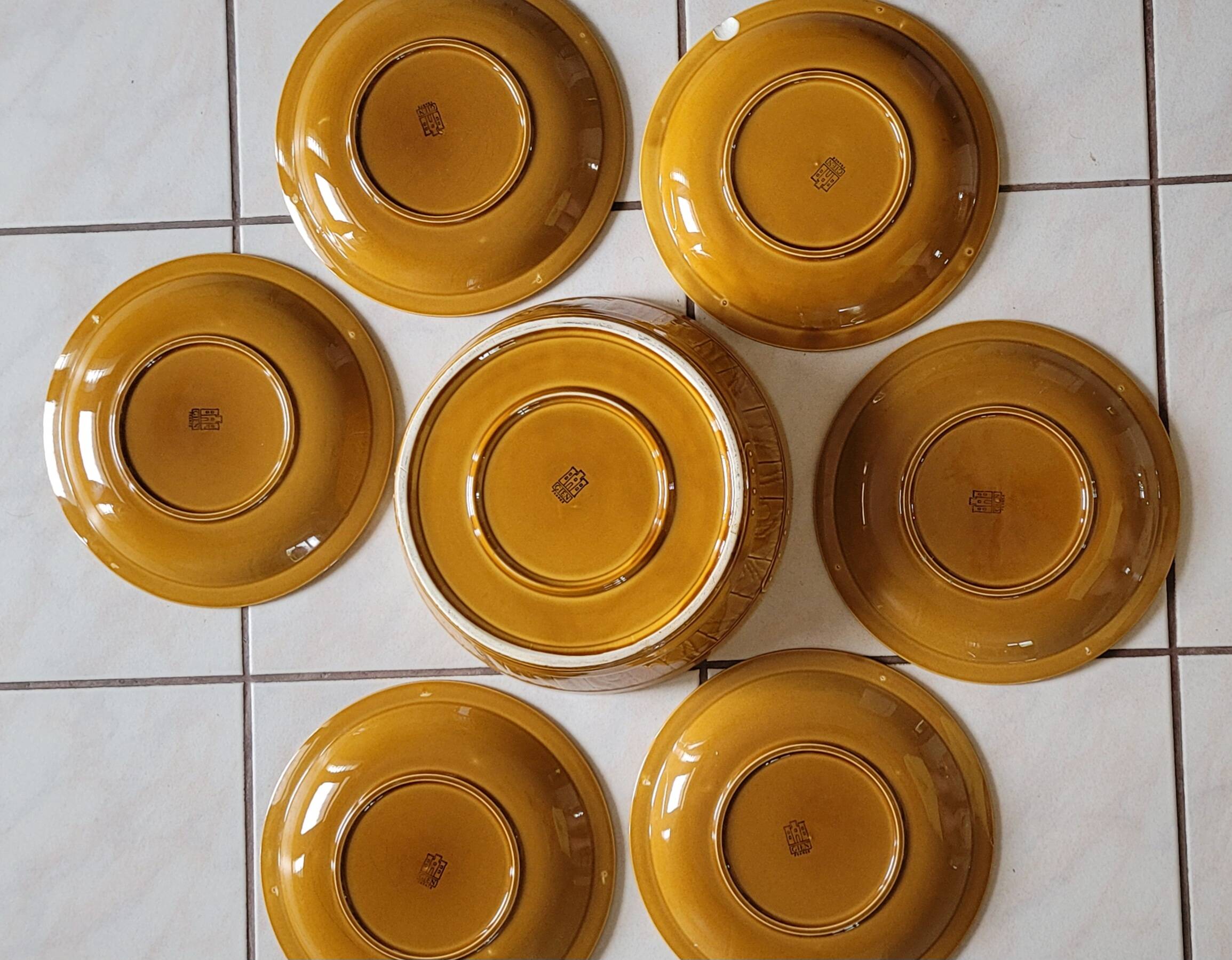 GIEN plates with dish