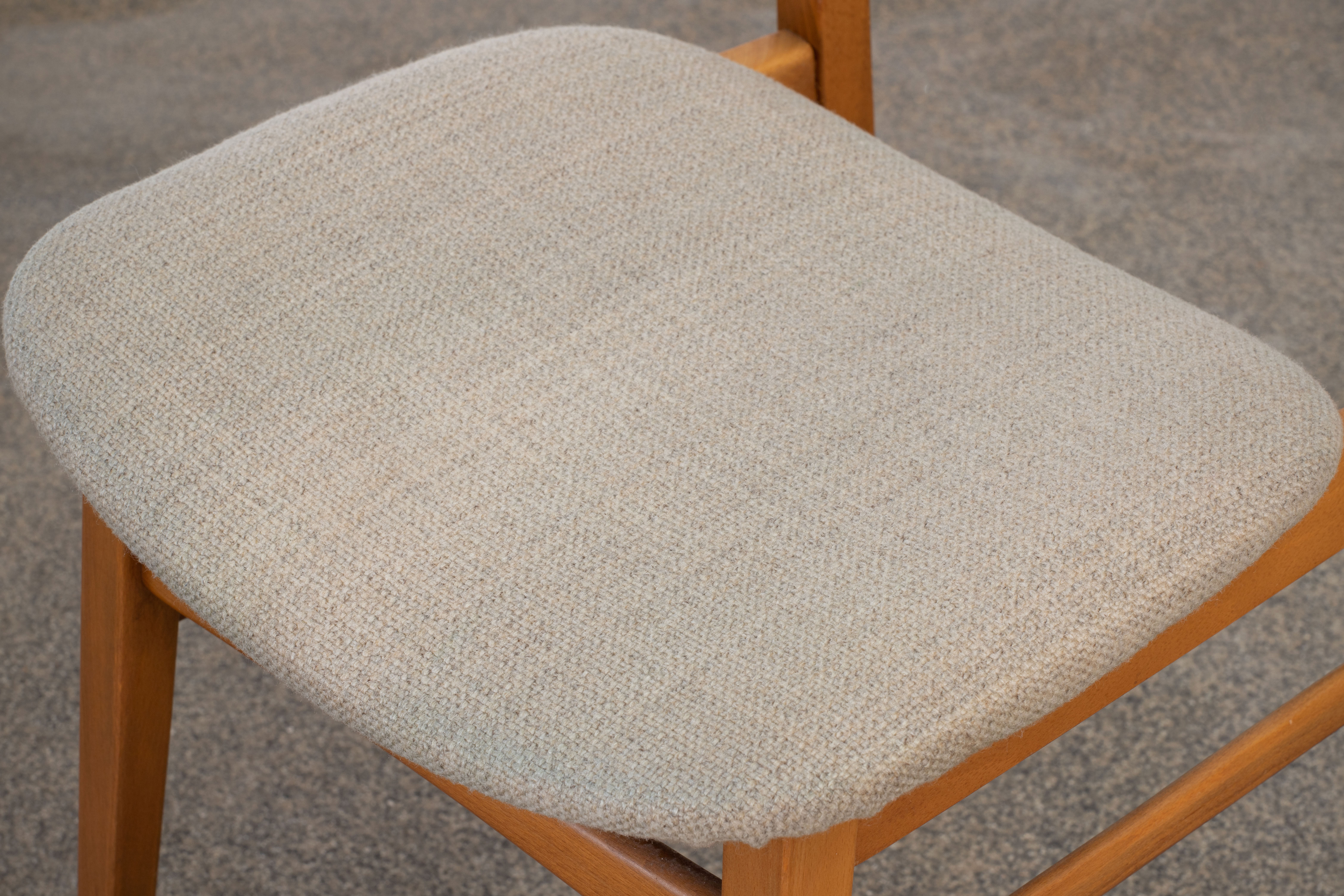 Scandinavian chairs 46 cm