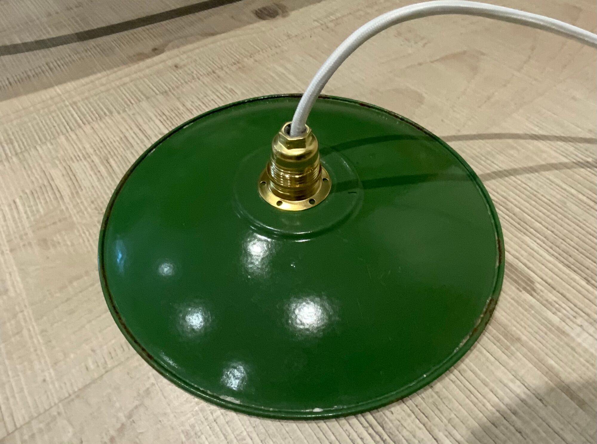 Duo de suspension vintage en tôle émaillée style ferme indus vert et blanc
