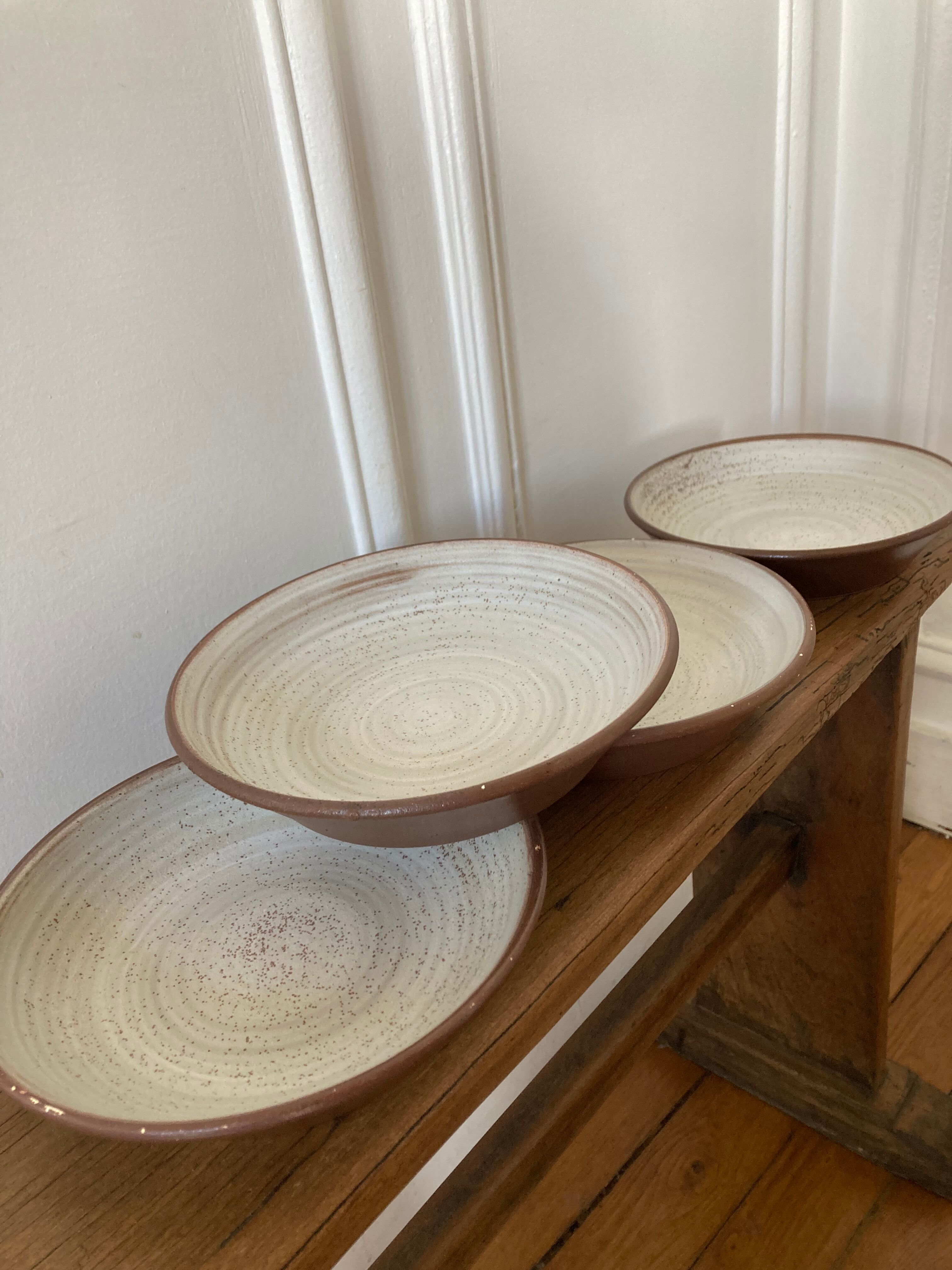 4 hollow sandstone plates