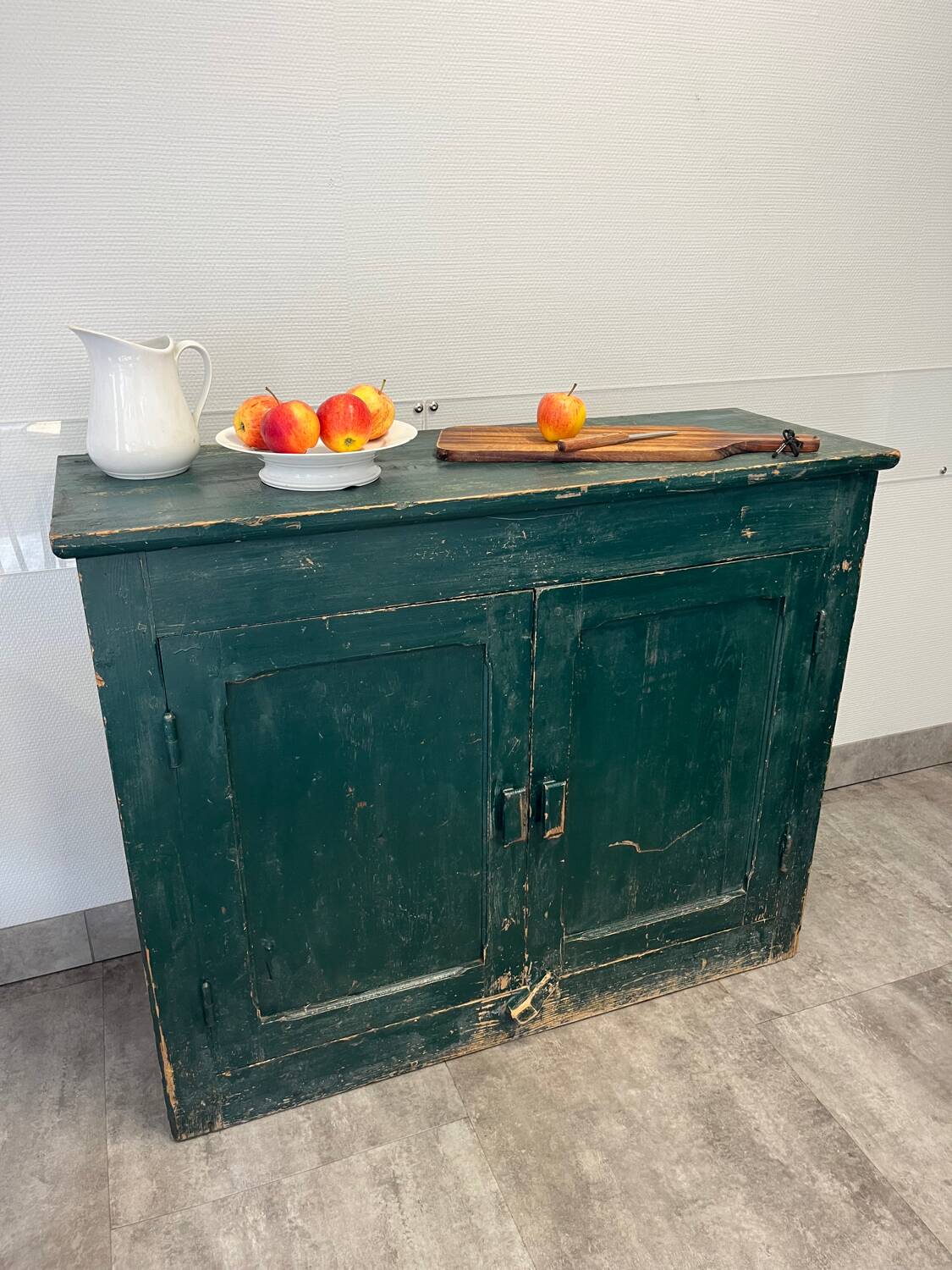 Ancien buffet parisien bois patiné / meuble de métier arct