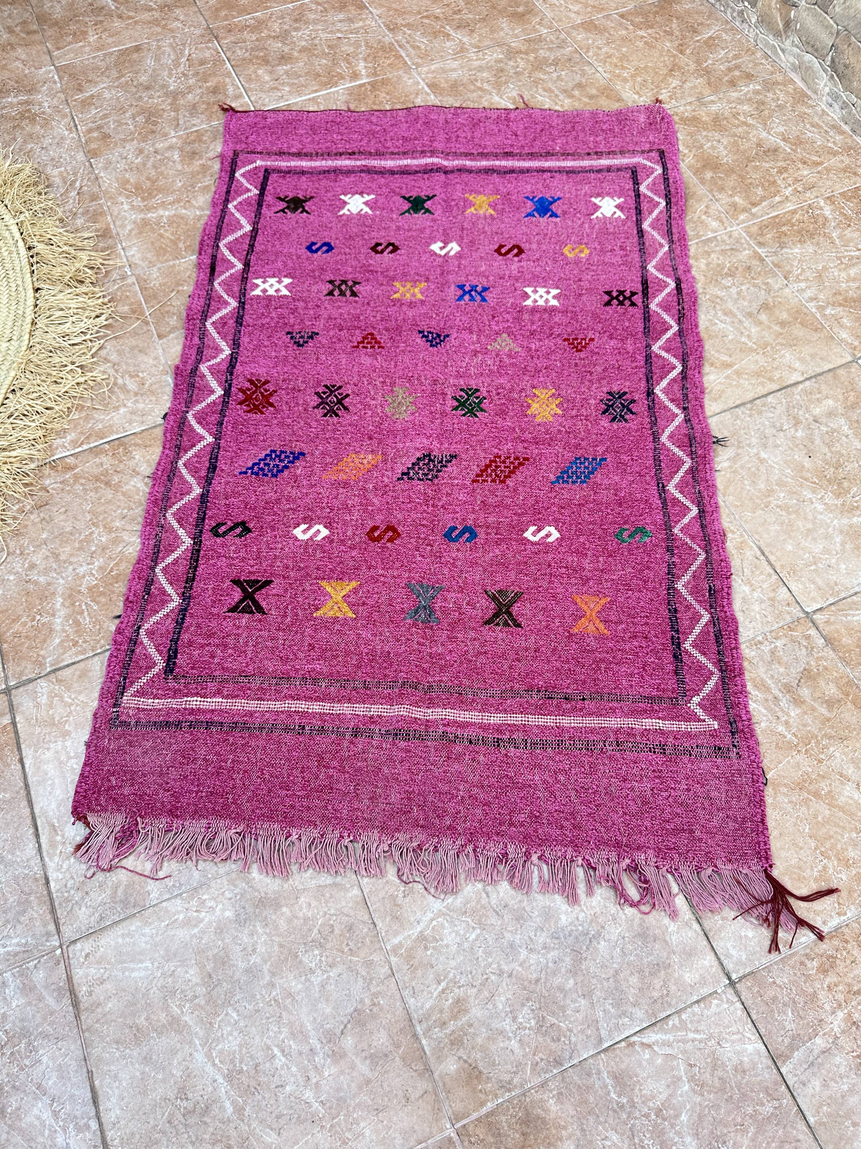Moroccan Hanbel kilim rug, velvet rug, Moroccan Hanbel, Moroccan rug, Moroccan carpet.