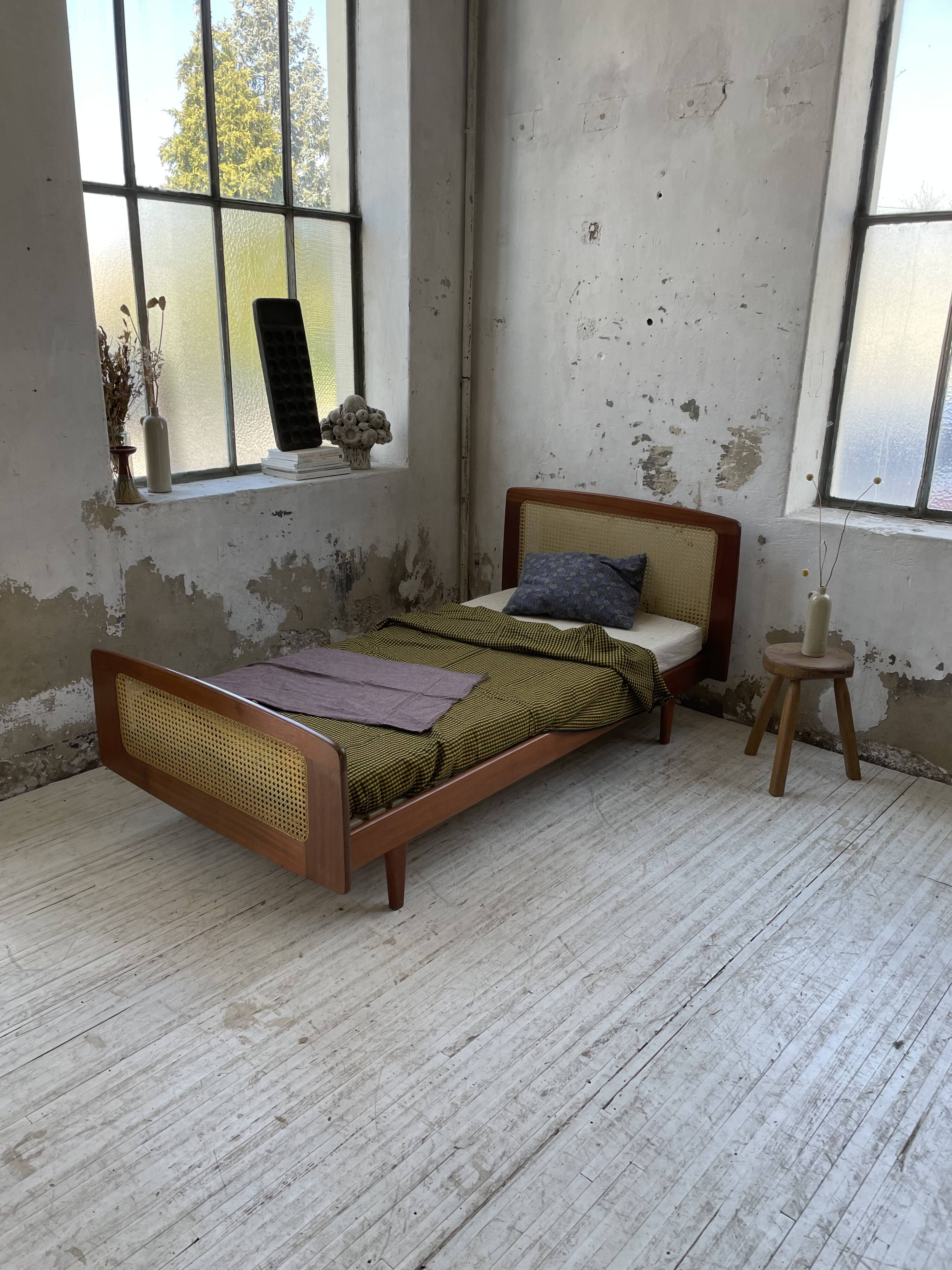 Lit Roset SNA teck et cannage 1 place