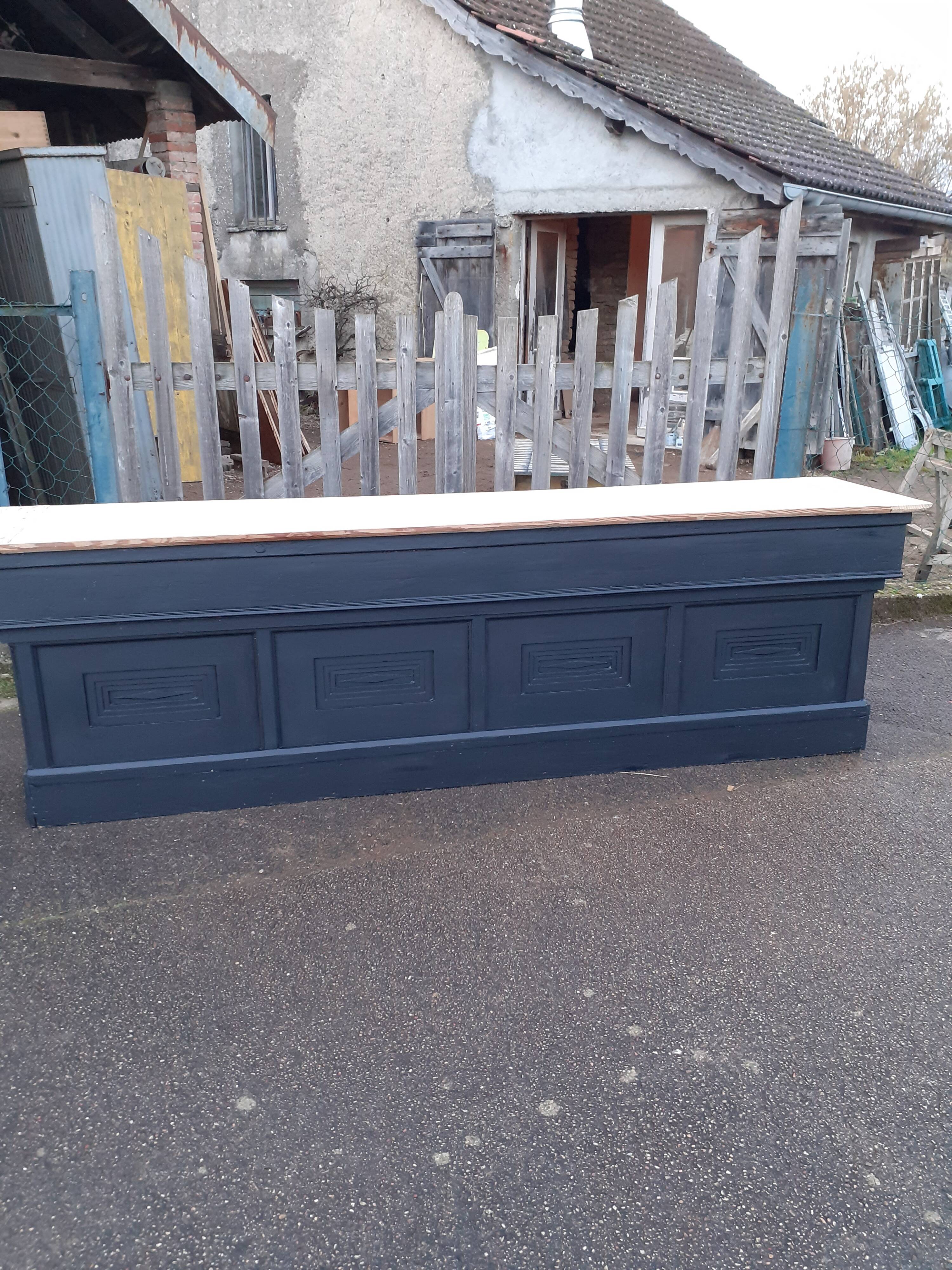 Counter trade furniture