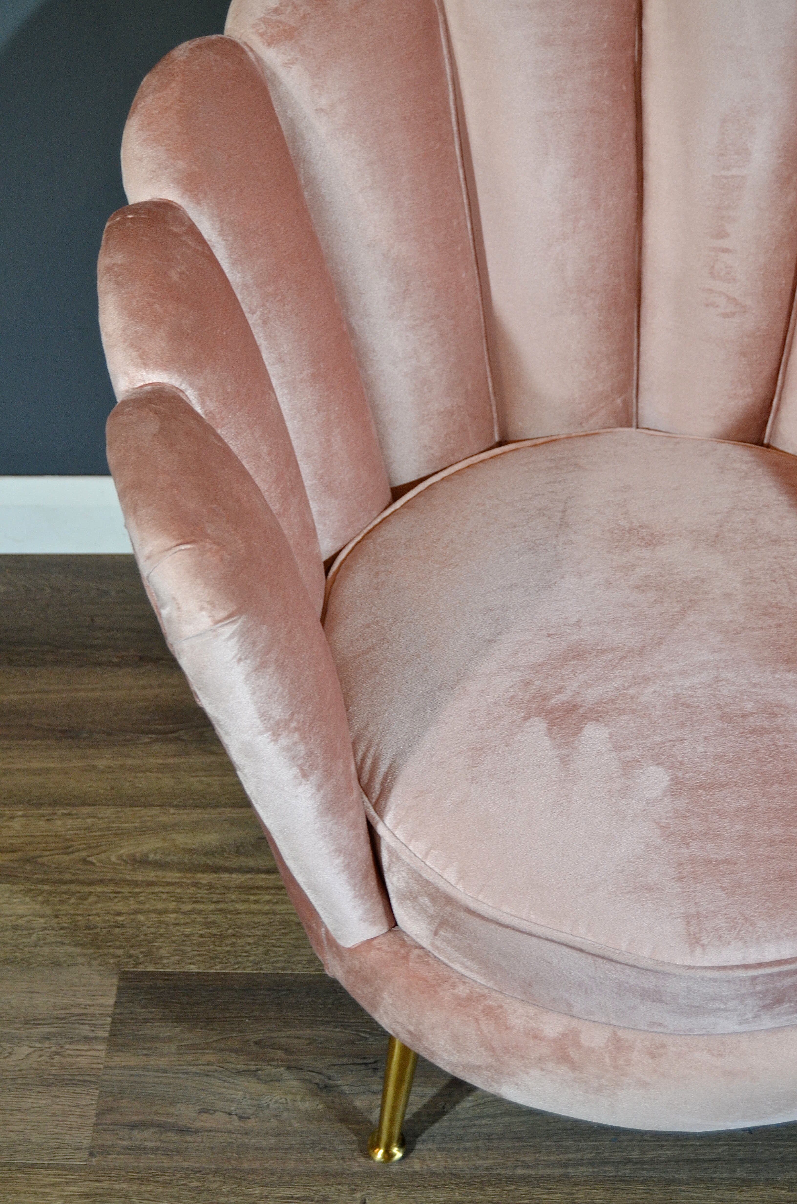 Art deco petal armchair in powder pink velvet and brass legs