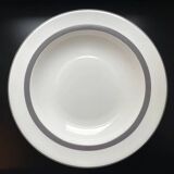 1 Porcelain dish 28 cm Wedgwood x Vera Wang “Cosmos” collection