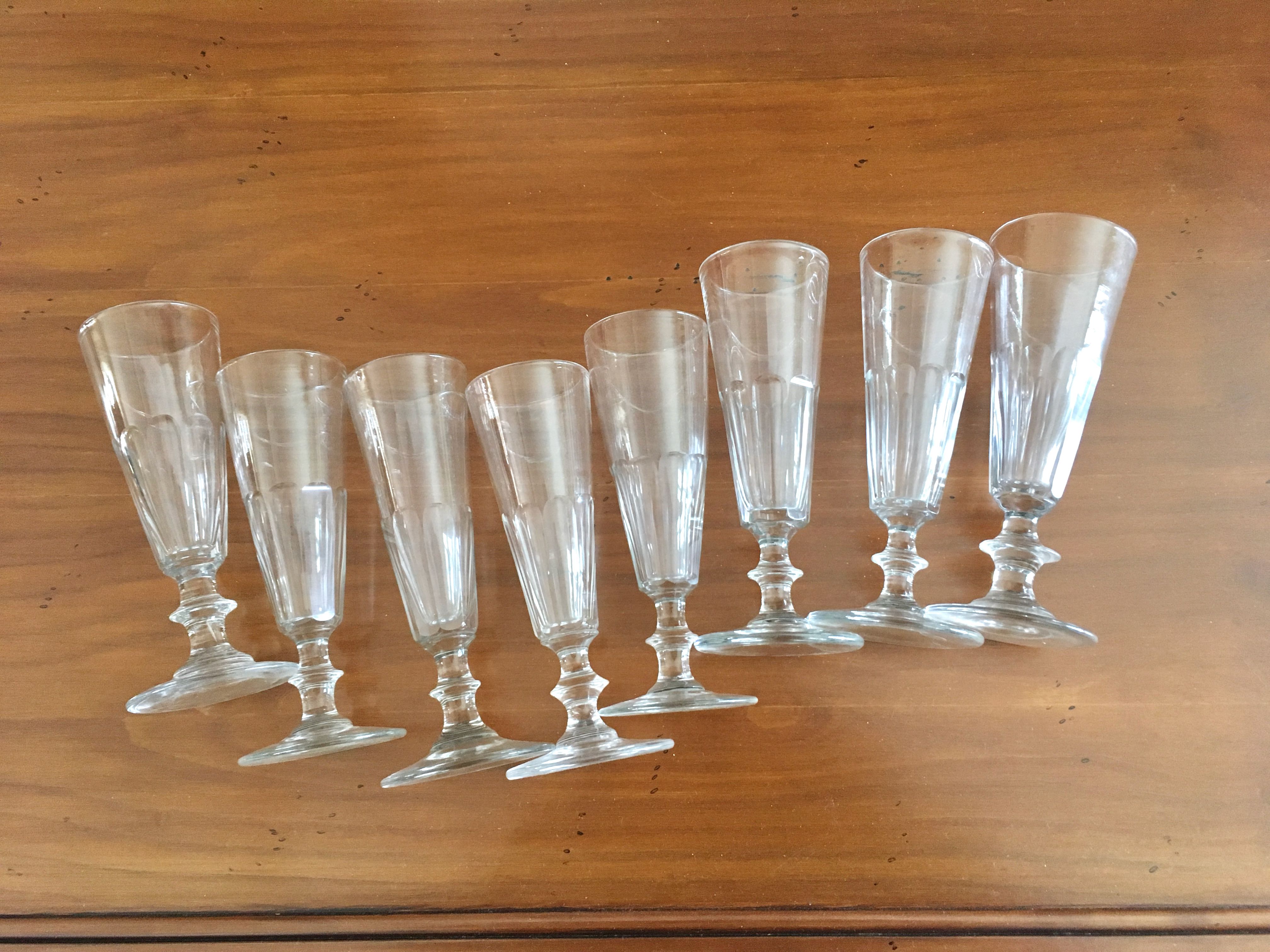 Set de 8 flûtes à champagne années 40