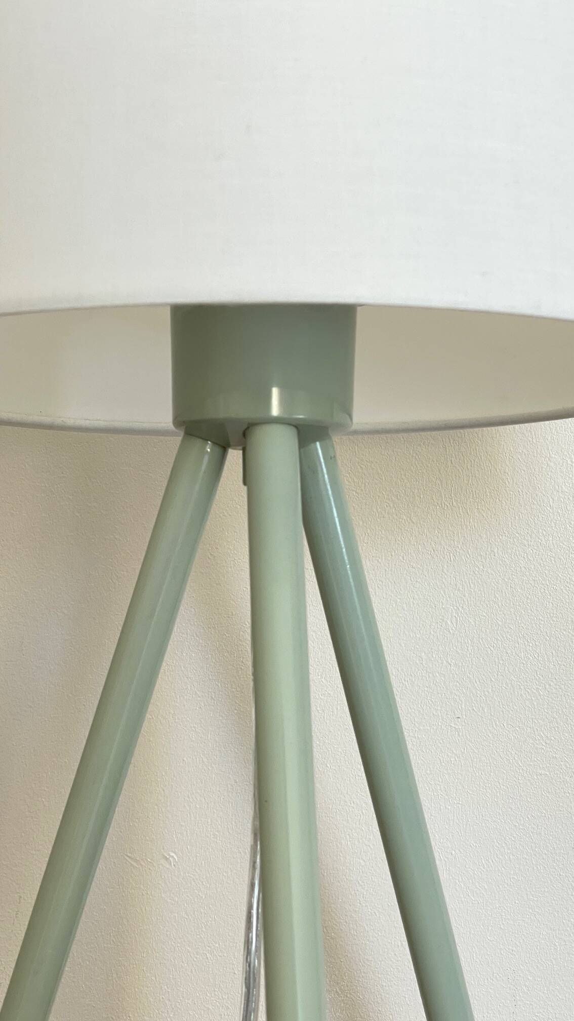 90s Green Metal Tripod Lamp