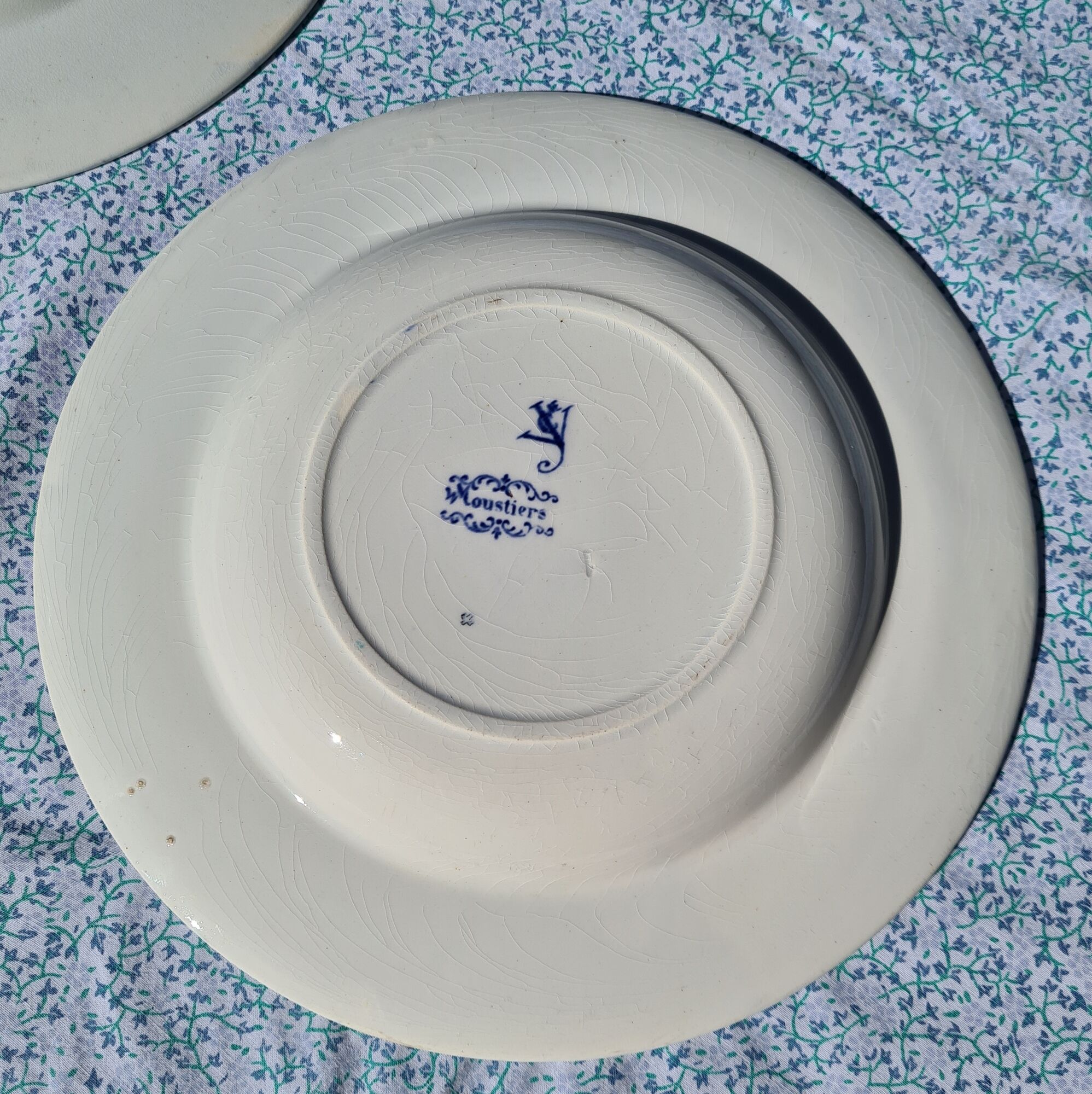Set of 4 old hollow plates vieillard bordeaux model moustiers