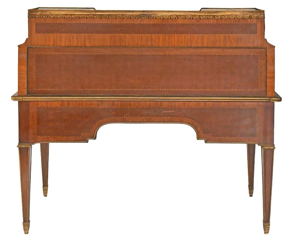 Bureau à cylindre de style Louis XVI en marqueterie