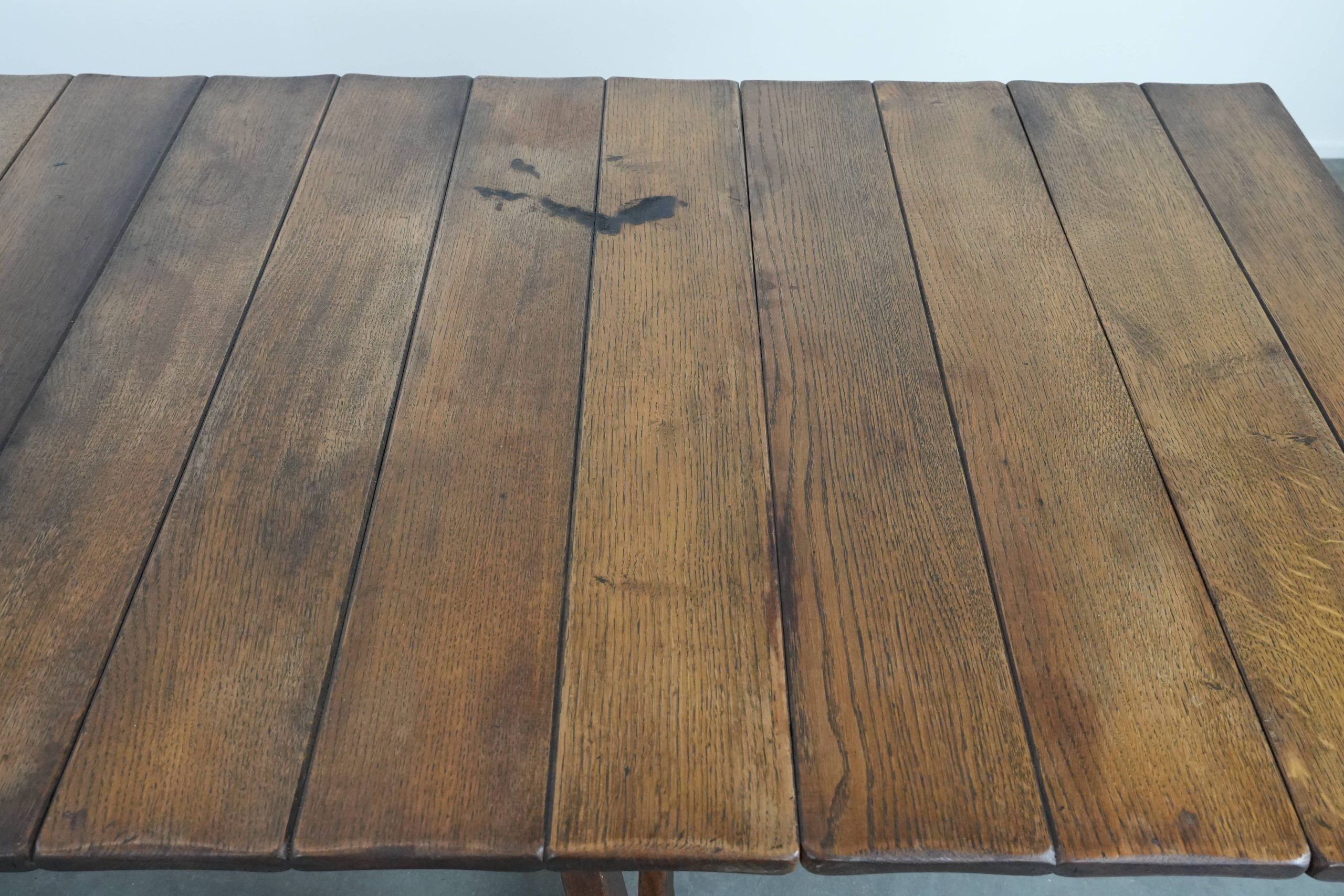 Antique Swiss extendable dining table made of oak from the mid-19th century